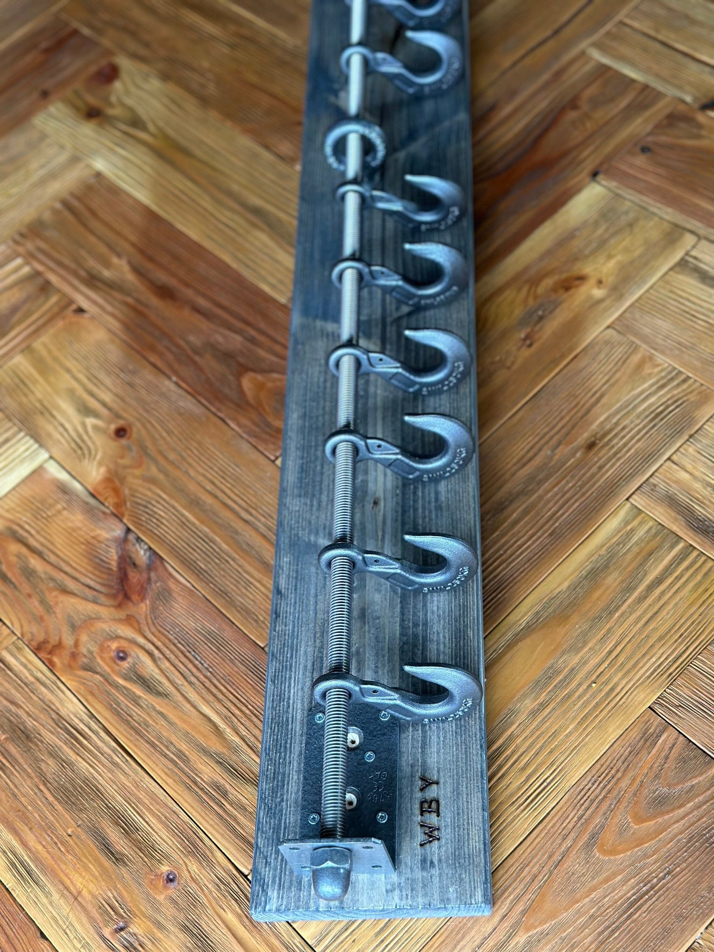 Garderobe Industrial - Dark Iron