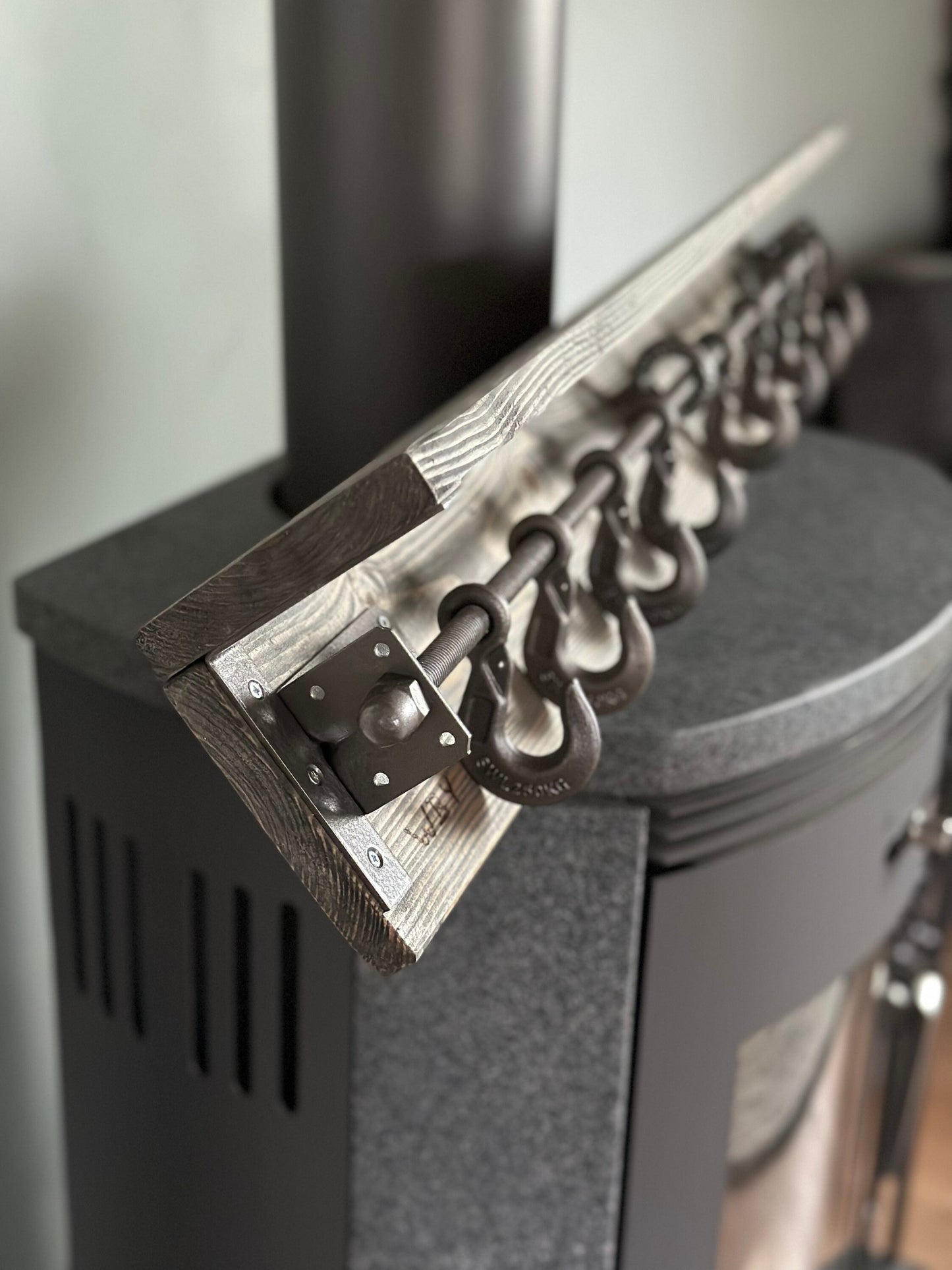 Garderobe Industrial - Dark Iron